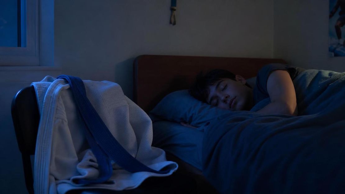6,642 Teenagers, One Finding: The Kids Who Train Sleep Better